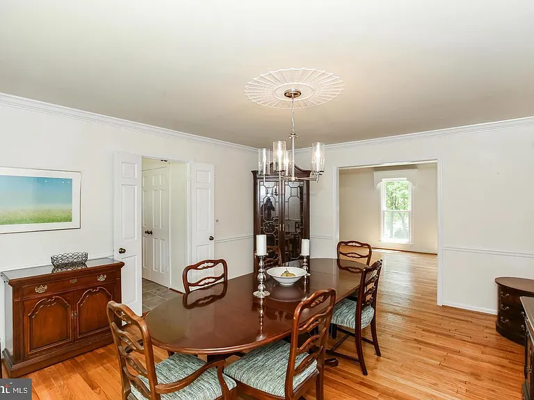 8712 Seven Locks Rd — Photo 8