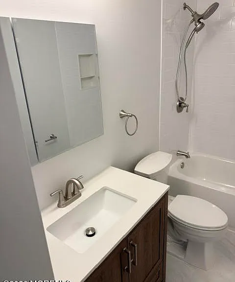 70 William And Mary Sq #A — Photo 11