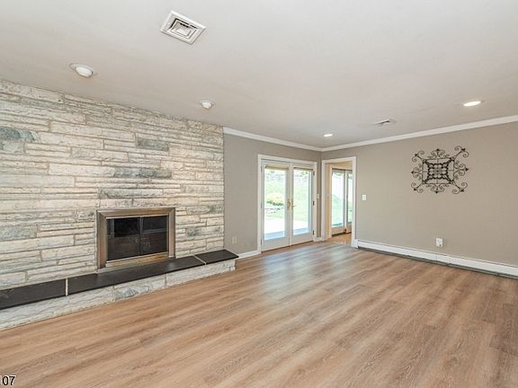 5th image of 78 Sun Valley Way