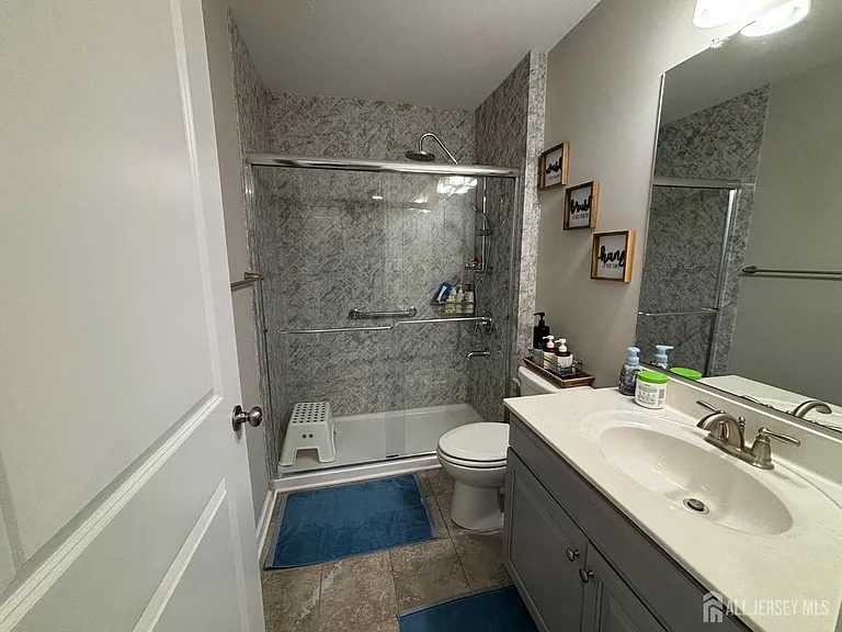 1106 Hights Farm Rd N — Photo 32
