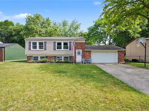 26930 Southwood Ln, Olmsted Township, OH 44138