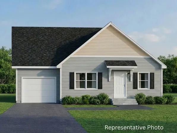 27 Woodland Way #31/4, Plymouth, NH 03264