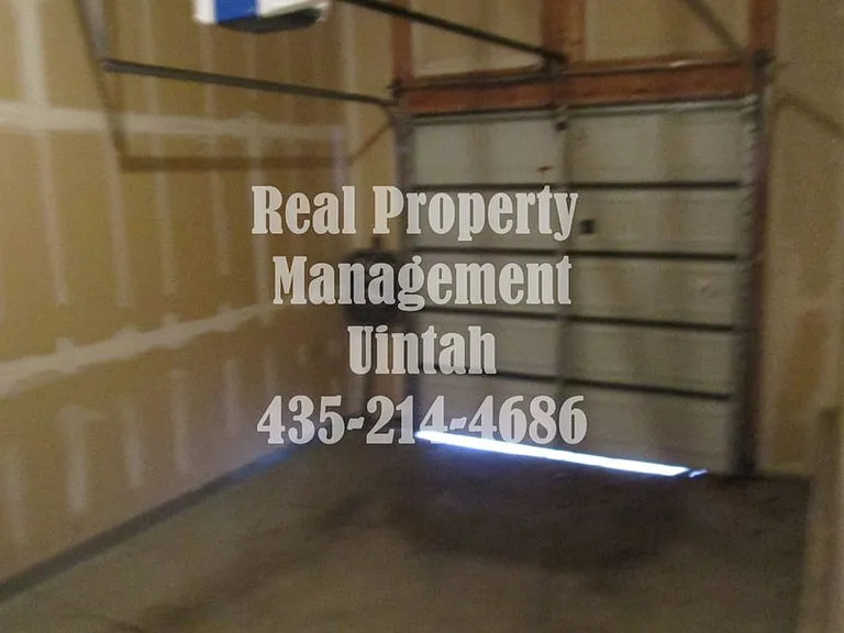 449 E Red Fox Ln — Photo 23
