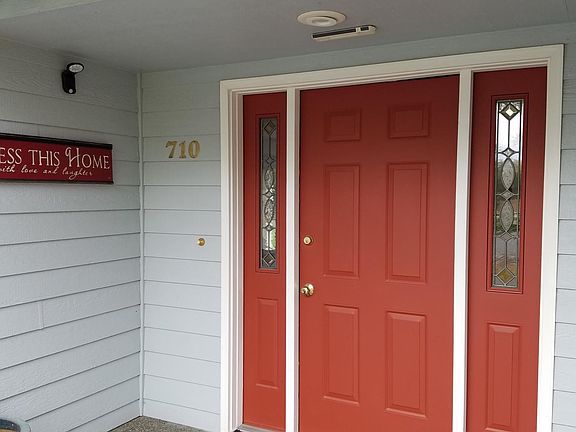 3rd image of 710 Lynnwood Loop