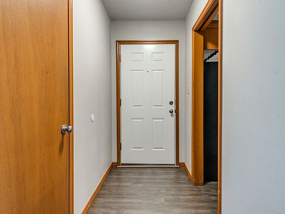 2nd image of 1639 Westbrooke Ter