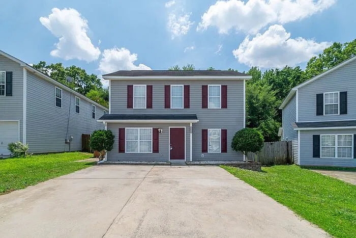4 bed, 2.0 bath, 1318 sqft, $1,995 — Photo 1