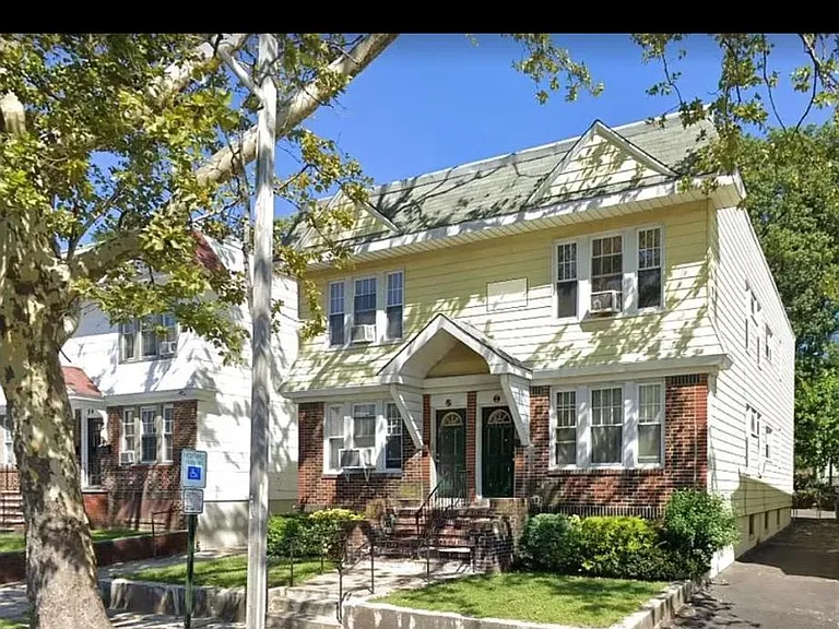 52 Lindsley Pl #2 — Photo 4