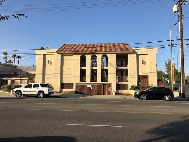 1st image of 12617 Oxnard St