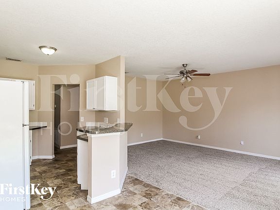 3rd image of 2531 W Price Blvd