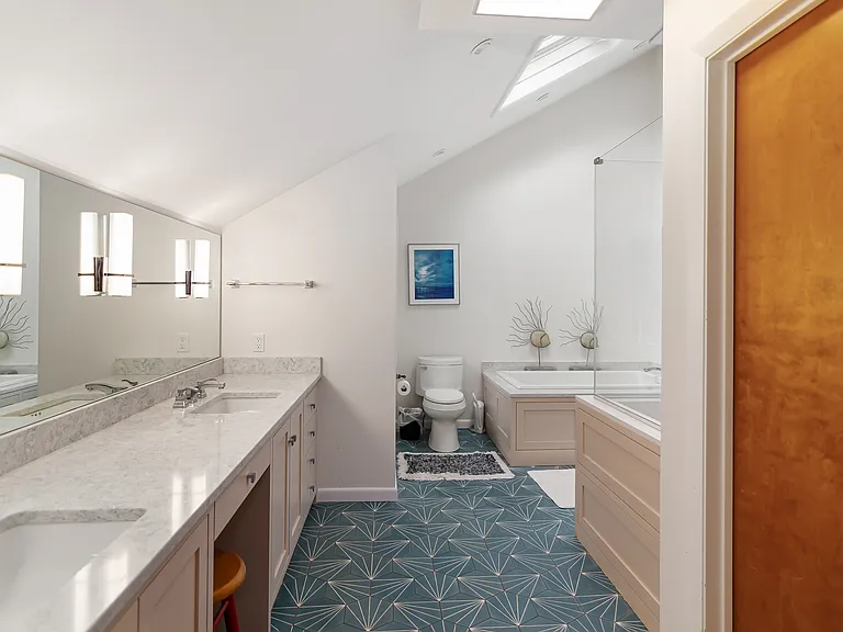 1 Brightfield Ln — Photo 30