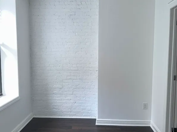 324 West 47th Street image 1 of 9