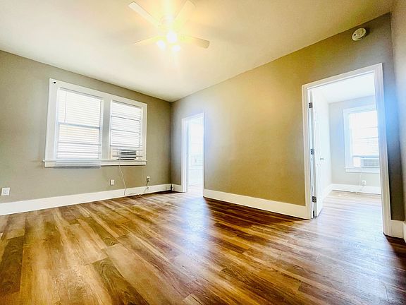 2nd image of 311 S Grandview Ave APT 1