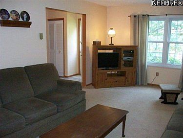 3rd image of 8276 Deepwood Blvd #3