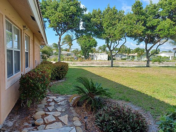 2nd image of 2515 N Coral Trace Circle