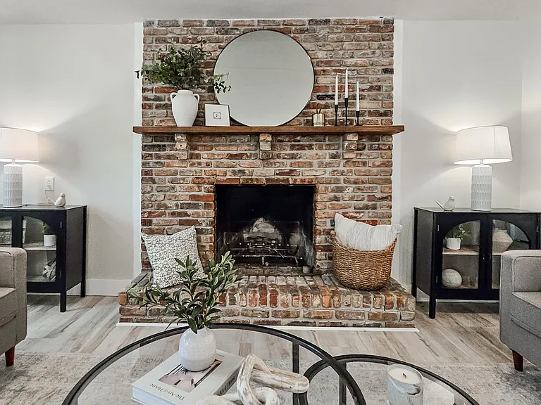 4033 Lucerne Dr SE — Photo 2