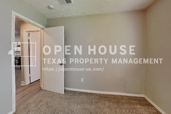 7334 Skybright Ln — Photo 22