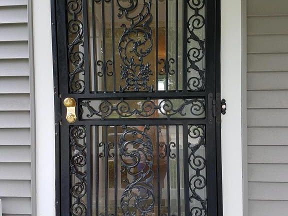 3rd image of 1400 Aronia Ct