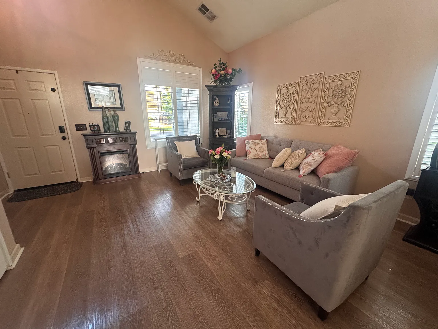 5 bed, 1765 sqft, $800 — Photo 3