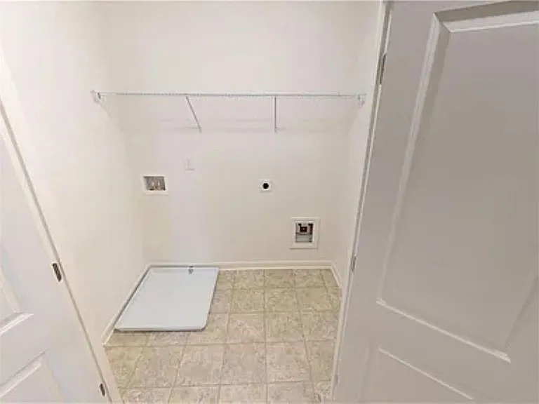 24 Garrison Dr — Photo 6