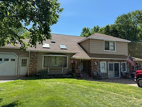 3rd image of 63 Wilderness Dr