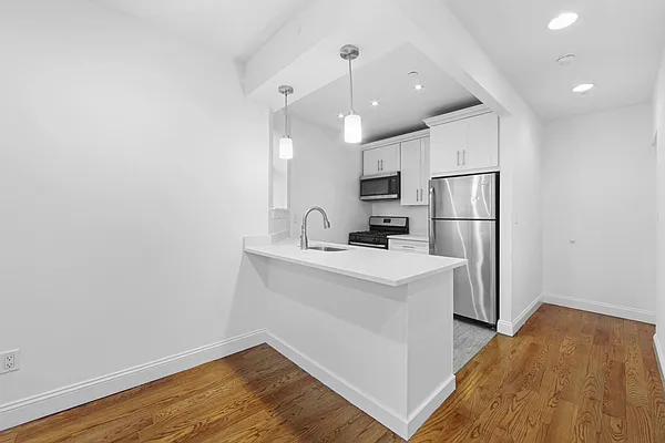 Rented by EastMount Realty LLC | media 1