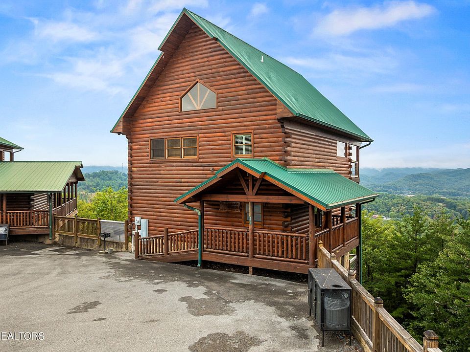 1st image of 2422 Breezy Ridge Dr