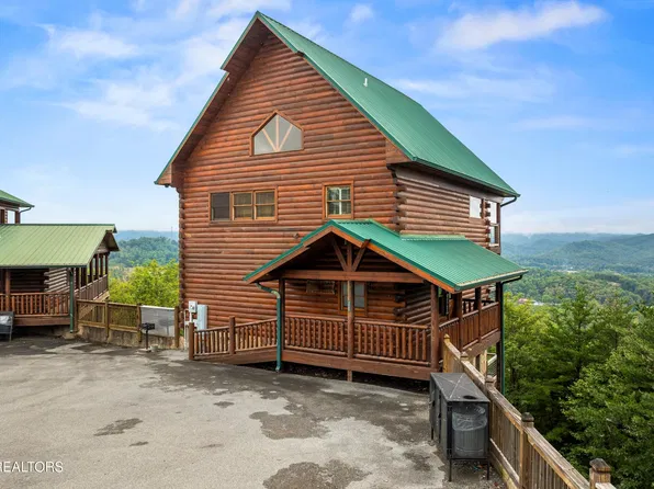 2422 Breezy Ridge Dr, Sevierville, TN 37876
