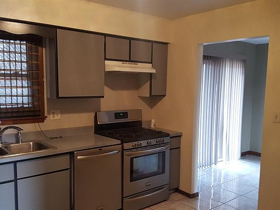 4th image of 1504 Mississippi Pl