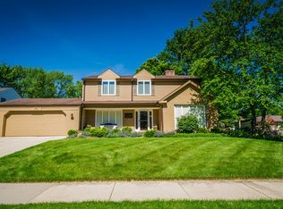 1605 Burning Trl, Wheaton, IL 60189