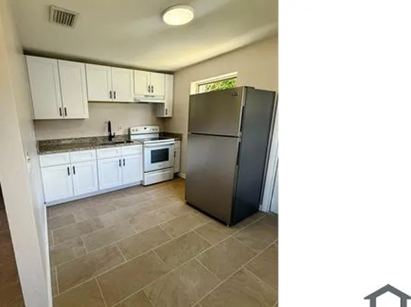 725 W 9th St, Riviera Beach, FL 33404