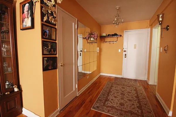 Sold by New York Realty Minimax Inc | media 14