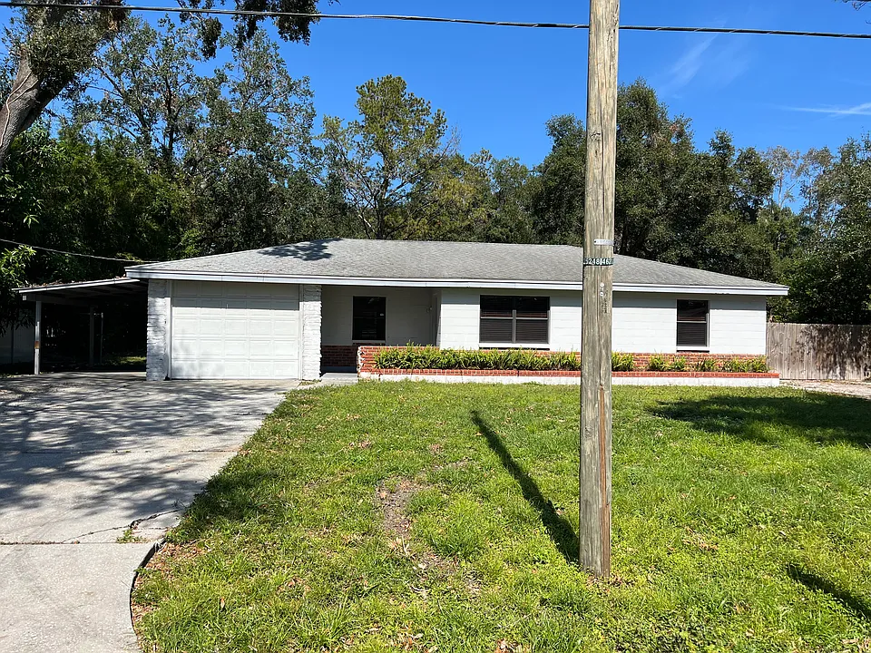 108 E Garland Ct