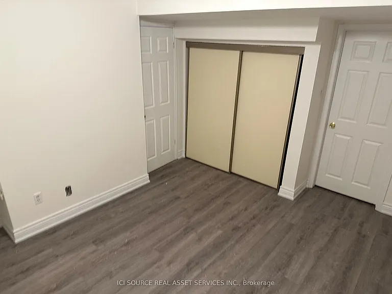 155 Highland Cres #LOWER — Photo 7