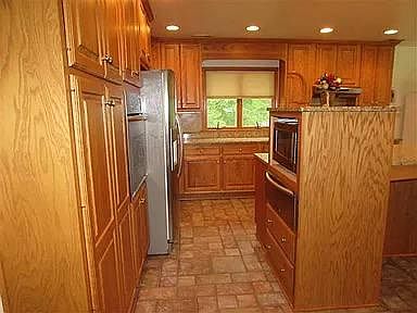 3rd image of 106 Clearwater Dr