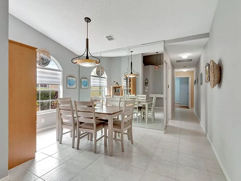 6129 Heliconia Rd — Photo 3