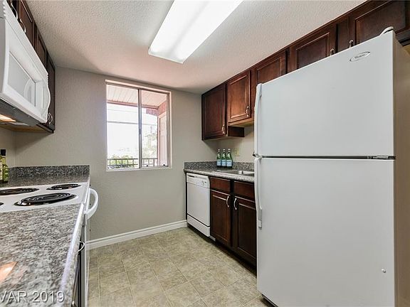 2nd image of 4310 Sandy River Dr Unit 55