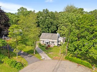 16 Lyncrest Rd, Cortlandt Manor, NY 10567