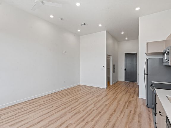 4th image of 188 N 800th St E #1