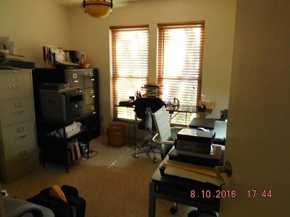 4th image of 587 Shady Oaks Dr