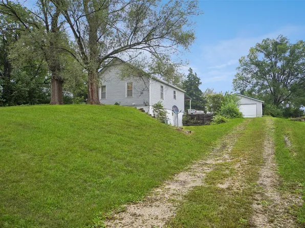 105 S Dewey St, Osceola, IA 50213