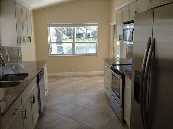 4th image of 1101 NW 107th Ter