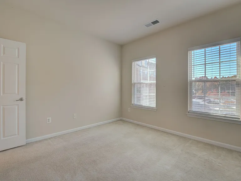 940 Hall Station Dr — Photo 20