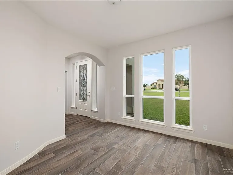 4628 Estancia Pkwy — Photo 4