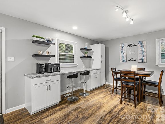 5th image of 1038 S Jones Avenue Ext