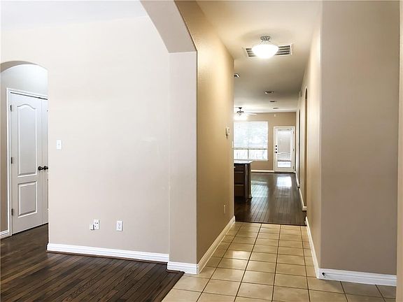 5th image of 3705 Juniper Hills St