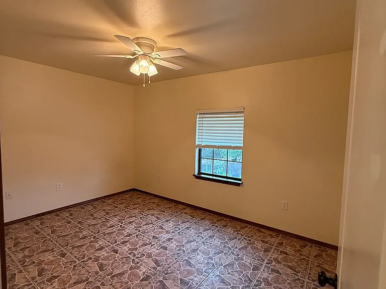 1441 E Hidden Acres Rd — Photo 8