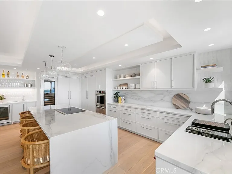 3130 Breakers Dr — Photo 13