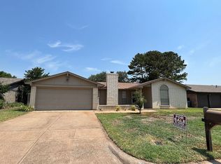 5205 Marshfield Ct, Arlington, TX 76016