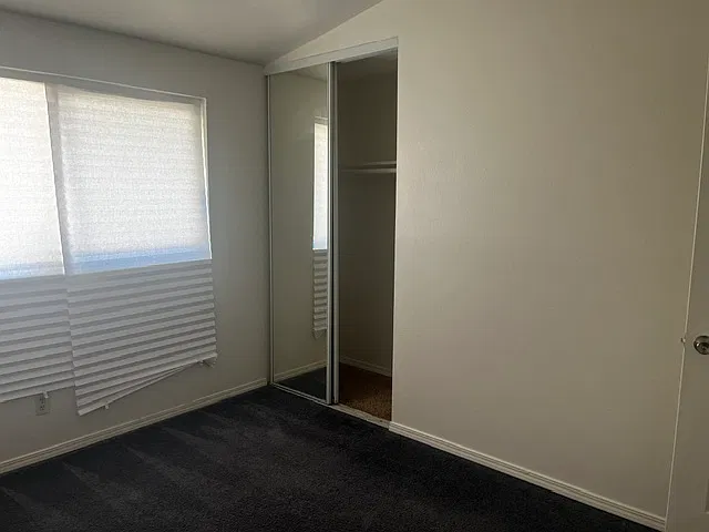 3 bed, 1032 sqft, $2,300 — Photo 3