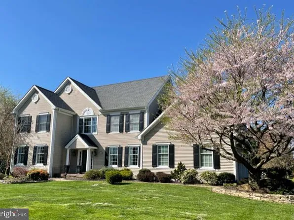 705 Peach Tree Dr, West Chester, PA 19380